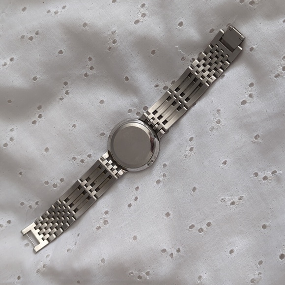 Classic Movado men's watch - Picture 2 of 3